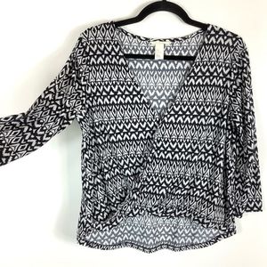 H&M faux wrap 3/4 sleeve blouse